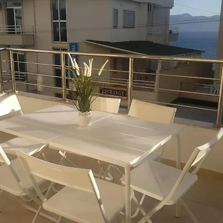 Ares 1 / Summer Close To The * Sarandë