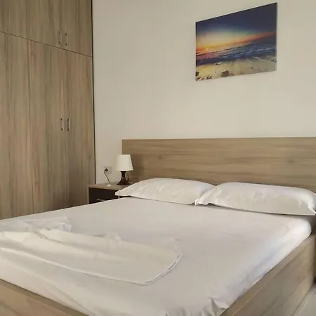 Apartamento Ares 1 / Summer Close To The *